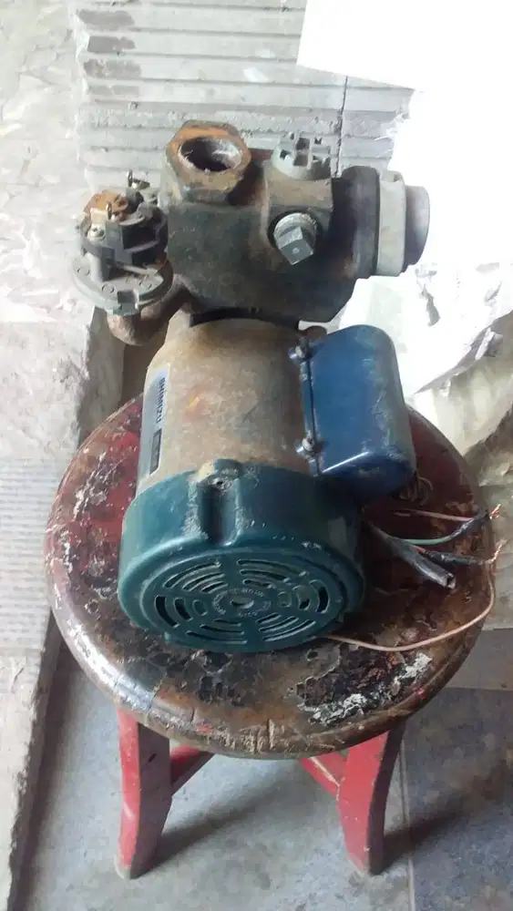 Dijual pompa mesin air merk shimizu  PS 135 E Kondisi bekas baik