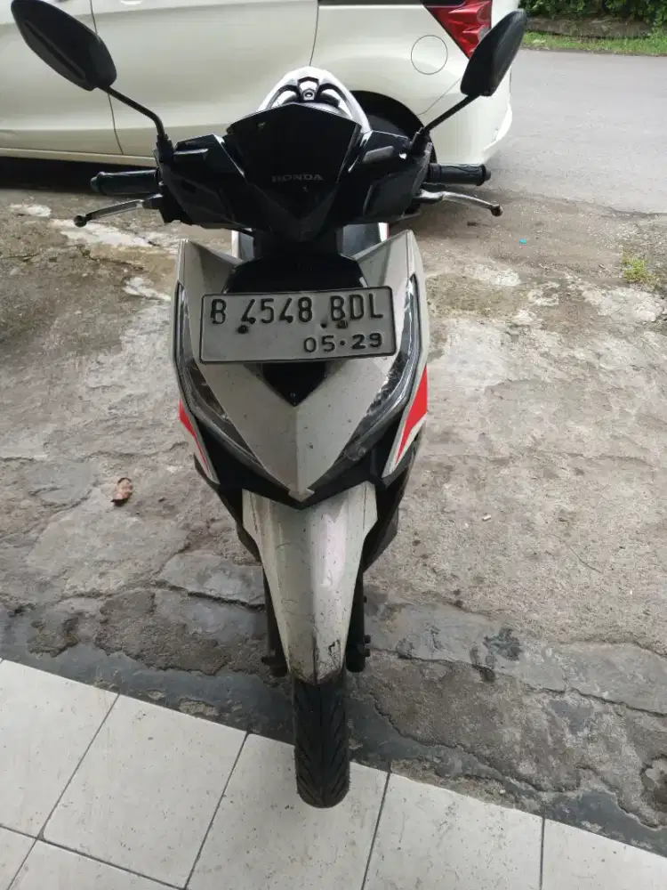 Honda vario 125 cbs led orsinil mulus surat lengkap