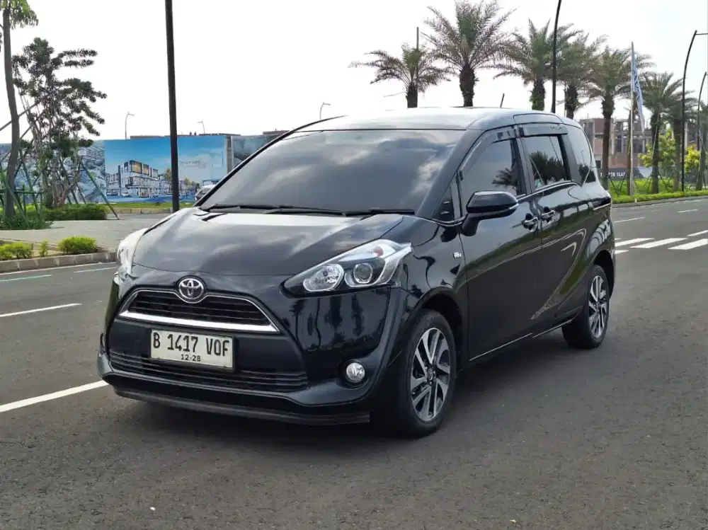 Toyota Sienta V 1.5 Automatic 2018 Bensin Hitam Metalik