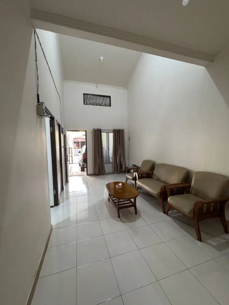 KOST PUTRI Premium Tangerang, Cikokol