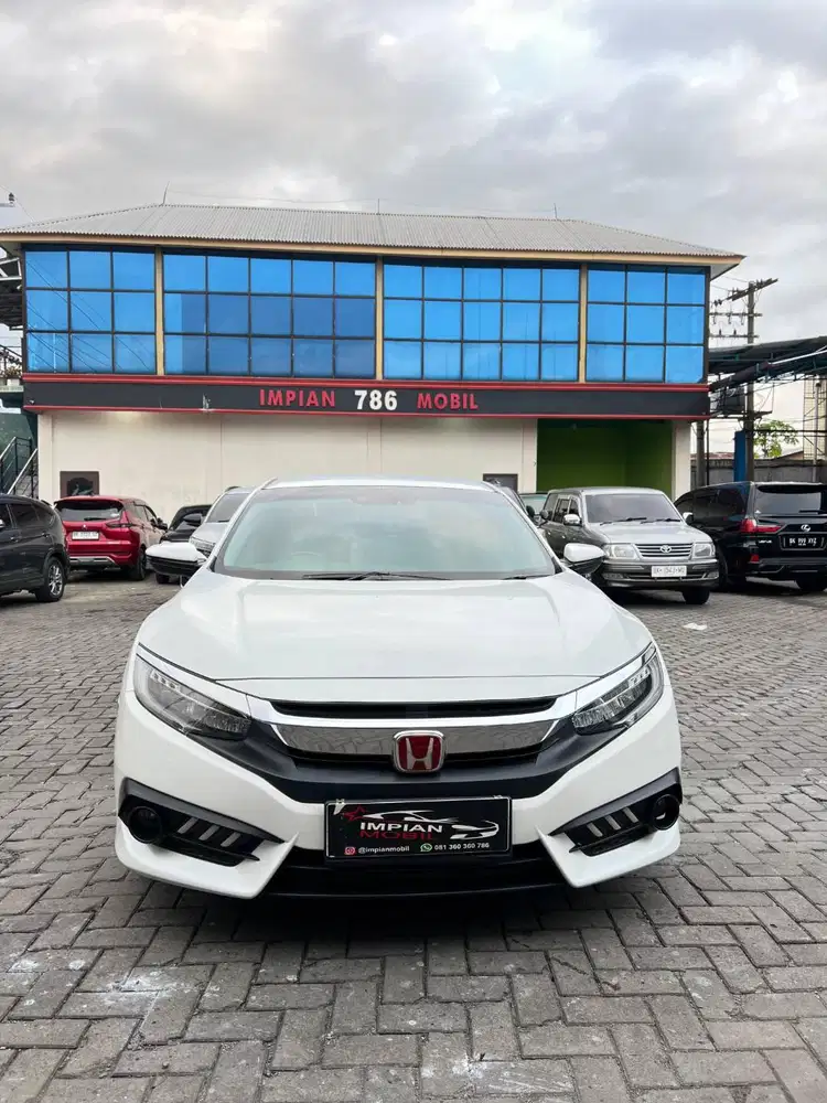 Honda Civic 1.5 Turbo ES A/T Putih 2016  bmw odyssey e250 c200 cgi crv