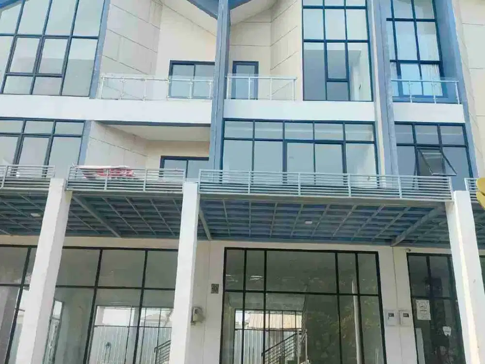ruko new east 3 lantai siap pakai modern di jgc cakung Jakarta timur