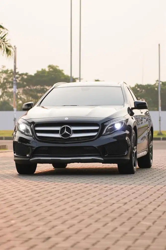 Mercedes Benz GLA200 AMG 2016
