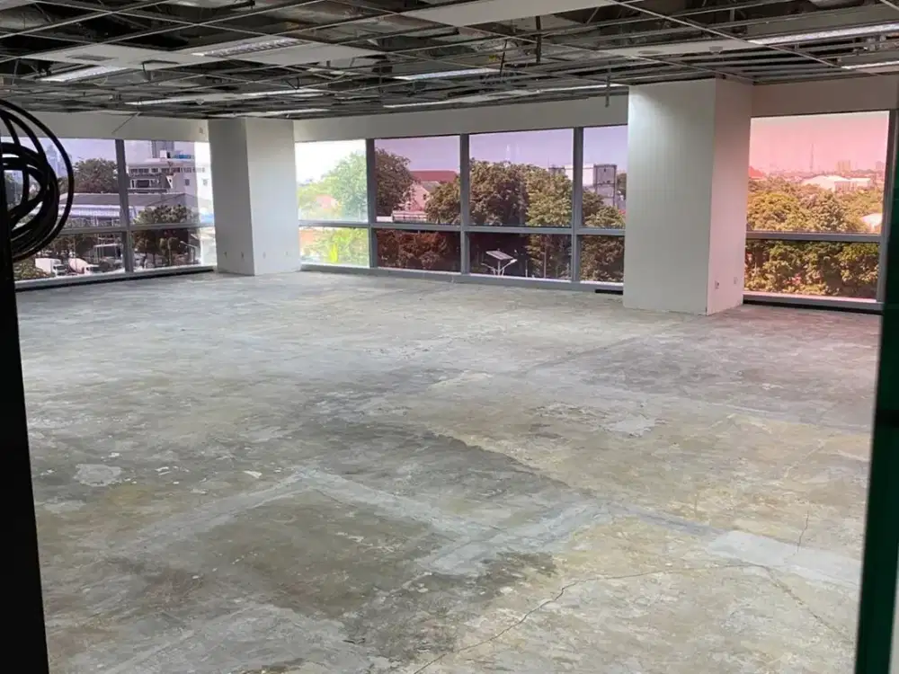 SEWA KANTOR DI JAKARTA BARAT SLIPI 165M2 BARE 150K NEGO