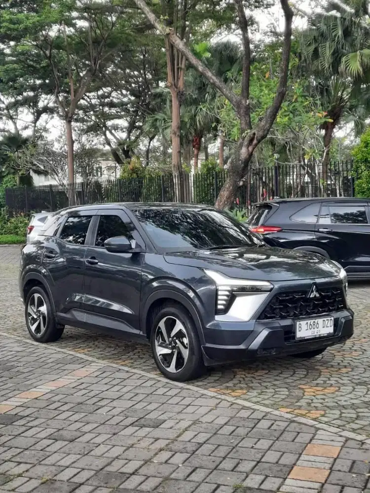 VERY LOW KM 7rb!!! Mitsubishi Xforce 1.5 Ultimate AT 2024 - Abu-abu