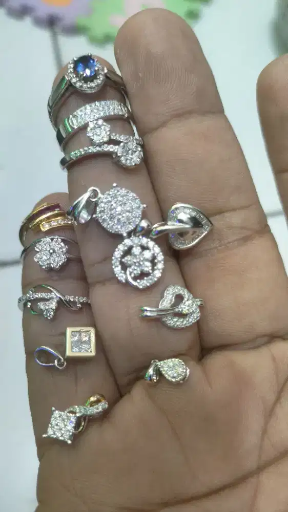 Jual beli mas dan berlian