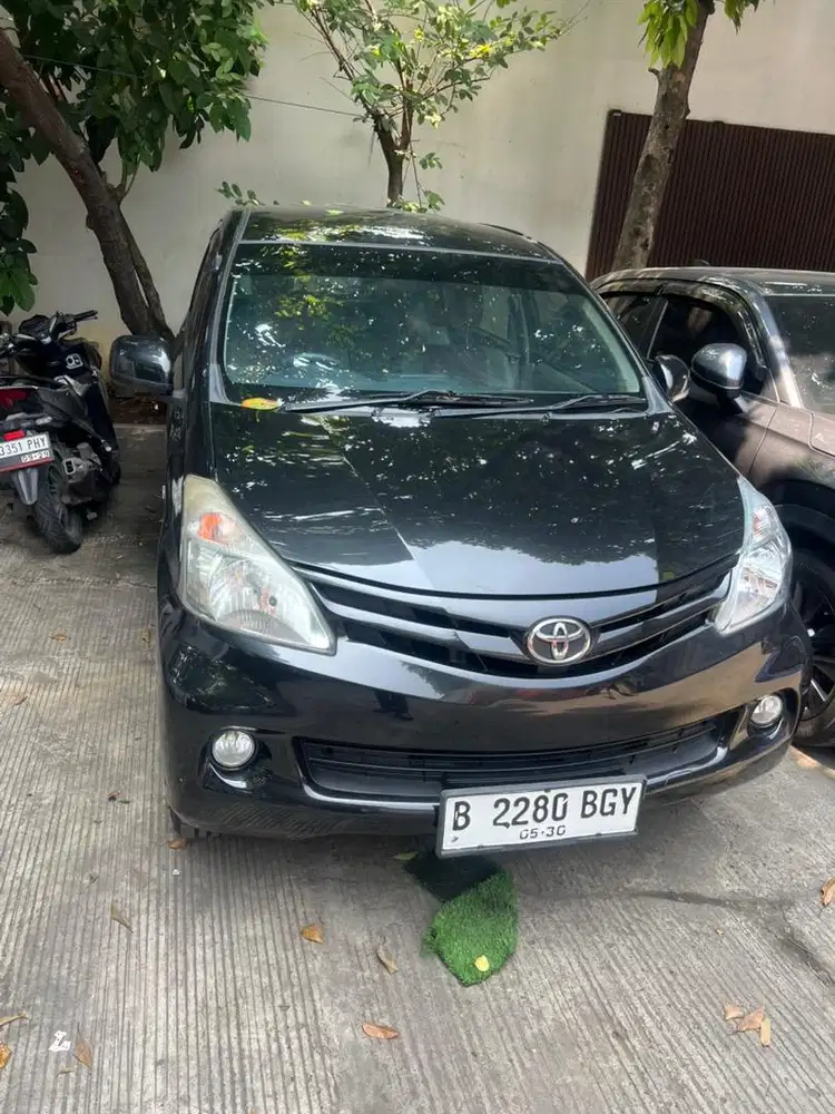 Dijual mobil avanza 2015
