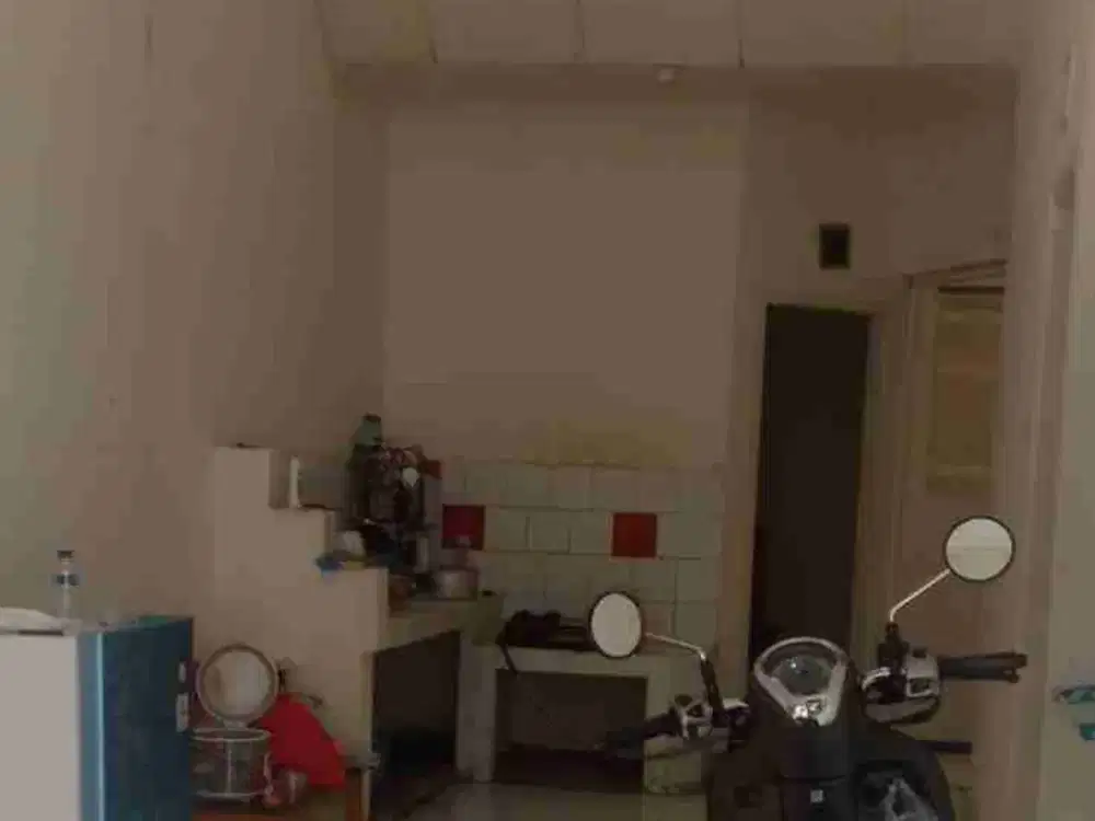 Disewakan pertahun rumah di cluster taman royal luas 96m2 ada 3 kamar