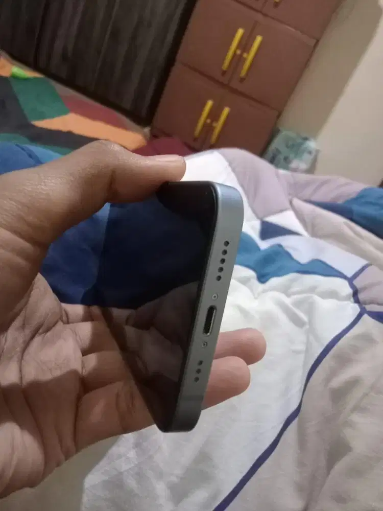 Di jual iphone 14 128gb warna biru