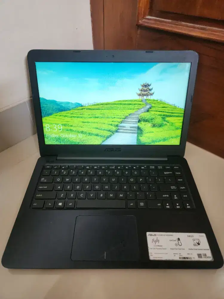 Asus Vivobook E14 E402YA AMD E2 7015 Radeon 4GB / 1TB laptop charger