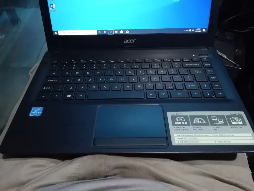 Laptop Acer masih bawaan