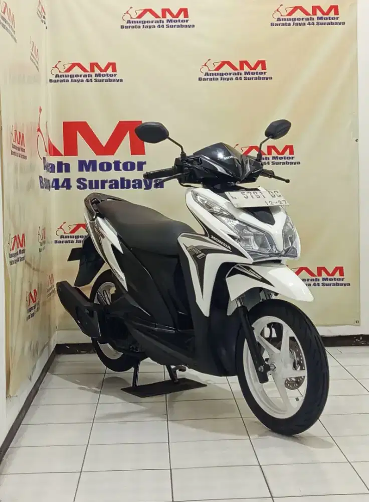 Ready Honda Vario 125 KZR Tahun 2014 warna putih