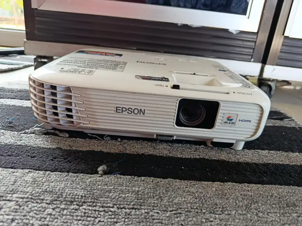 Lcd Proyektor Second EPSON EB S300 SEGEL