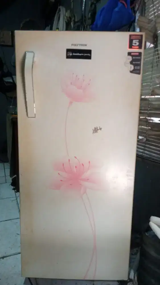 Kulkas Polytron 1 pintu normal mulus beku
