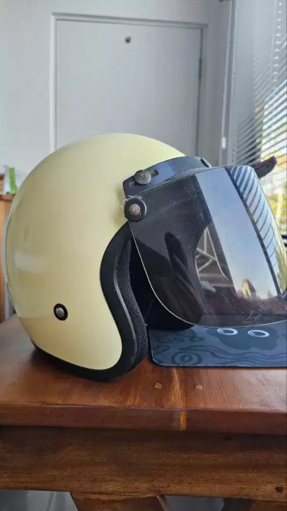 Helm beige, Beli 1 gratis 1