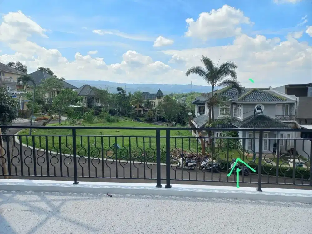 DIJUAL RUMAH MEWAH 2 LANTAI MURAH HARGA NEGO BGH SENTUL CITY SSR818