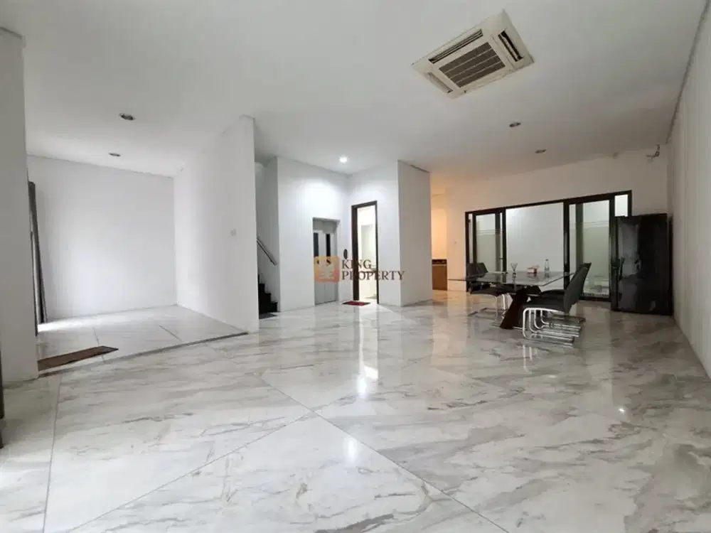 Private Lift! Dijual Townhouse 5 Lantai di Springhill Golf Residences