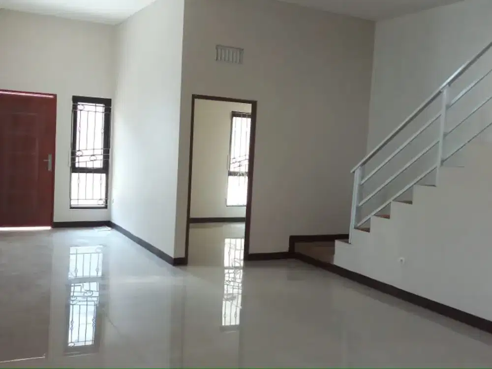 Disewakan Rumah Siap Pakai Dua Lantai Sayap Peta Dekat Tegalega Bandung