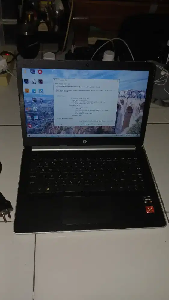 Laptop HP ryzen 3 2200u