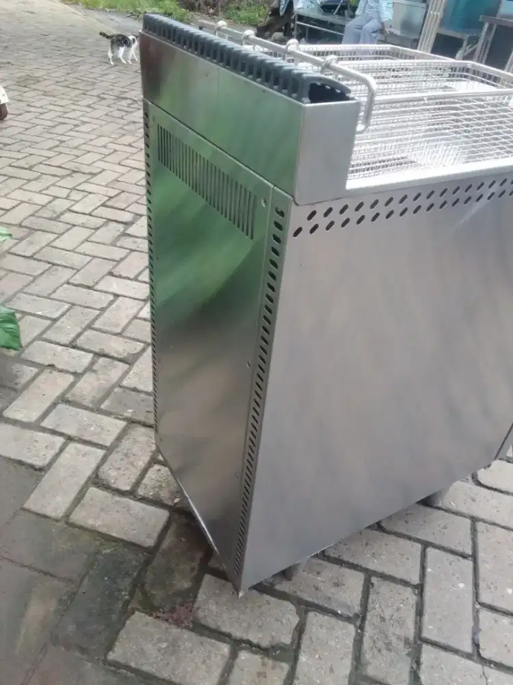 Defryyer getra kapasitas 23L termostat on