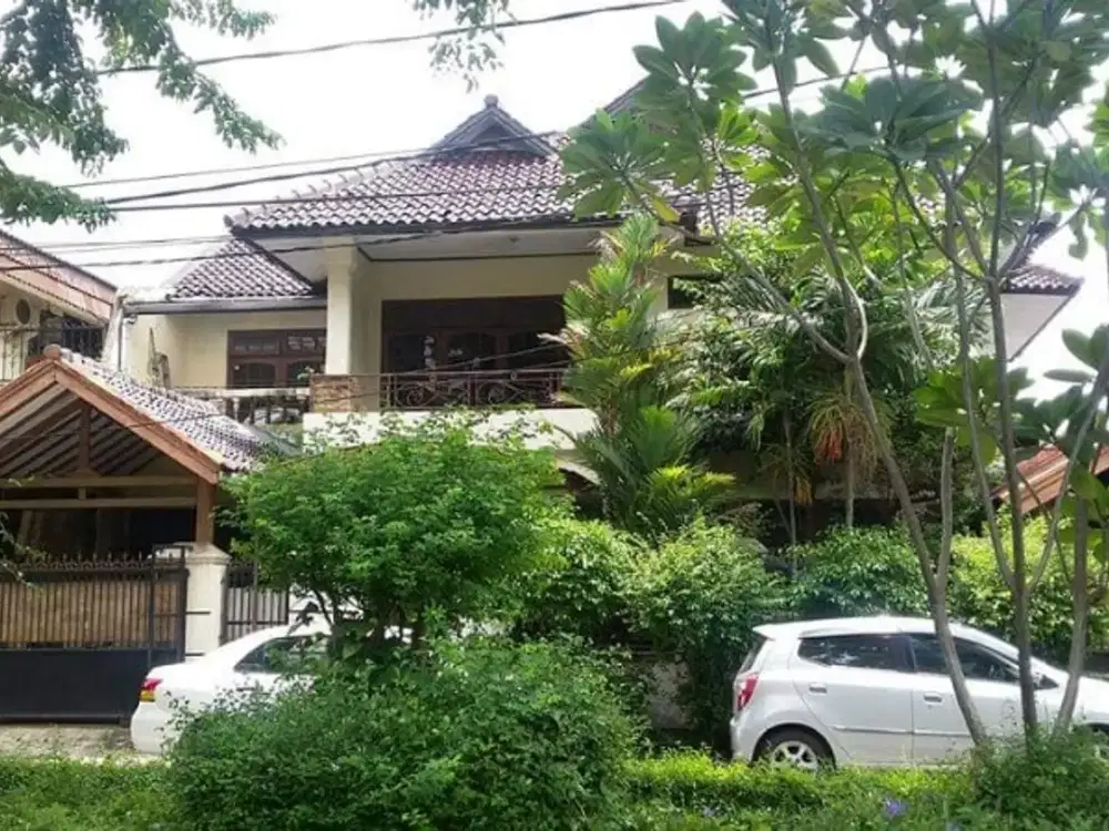 JUAL CEPAT RUMAH MEWAH DI JALAN UTAMA KOMPLEK CIPINANG ELOK