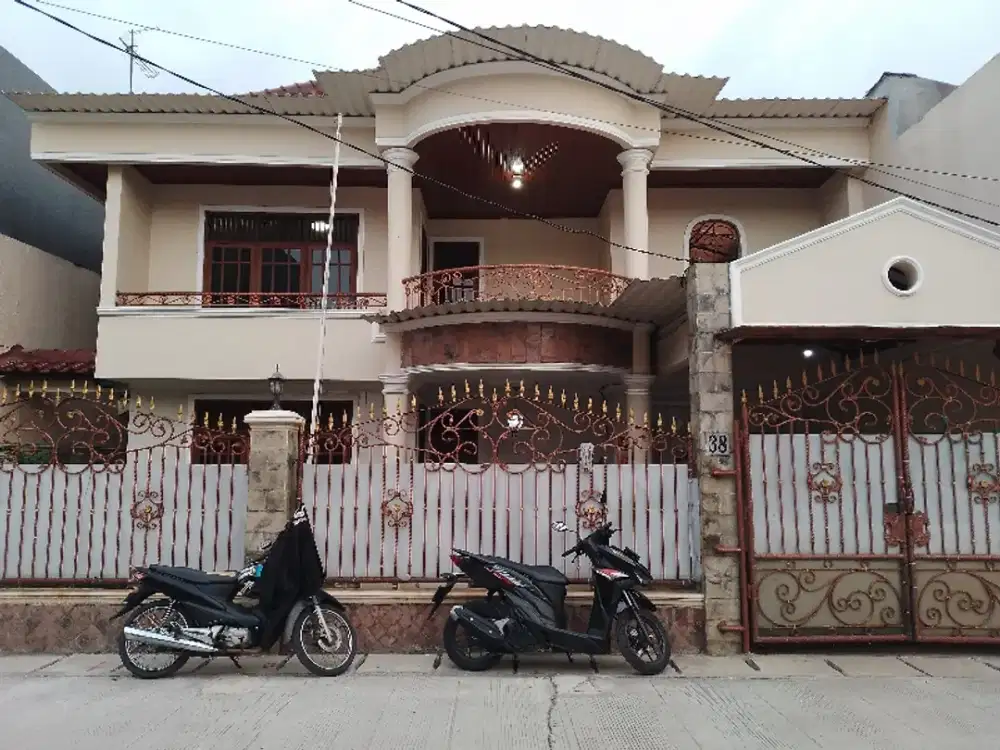 JUAL CEPAT RUMAH MEWAH SIAP HUNI DI KOMPLEK IKIP DUREN SAWIT