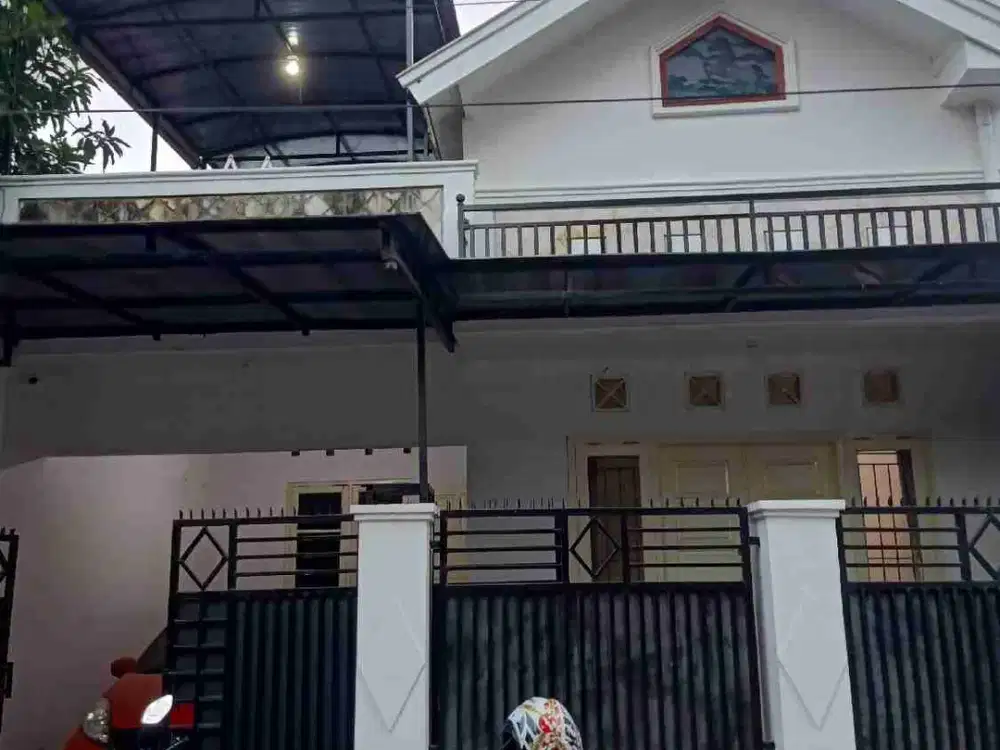 RUMAH 2 LANTAI, SHM,BAGUS, STRATEGIS LOKASI DI KOTA KALIWUNGU KENDAL