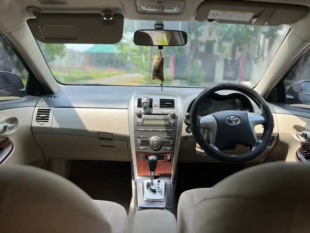 Toyota Corolla Altis 2013 Bensin