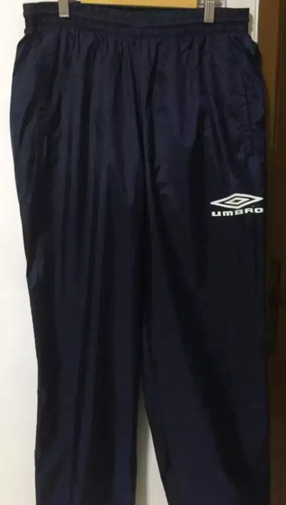 Celana outdoor original Umbro