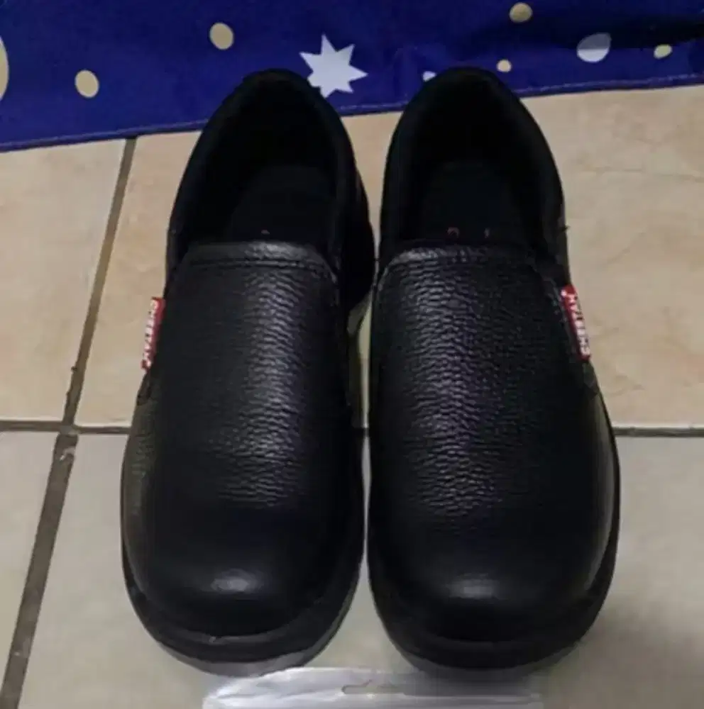 Sepatu safety cheetah ORI 100%