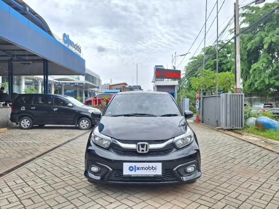 DP MURAH Honda Brio Satya 1.2 E Bensin-MT 2022 Hitam CEZIB
