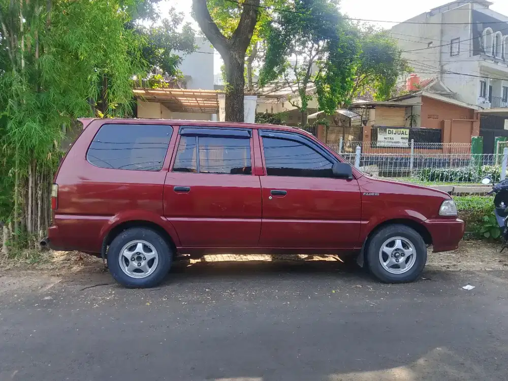 Dijual kijang LX tahun 2000 kondisi masih bagus tinggal pakai