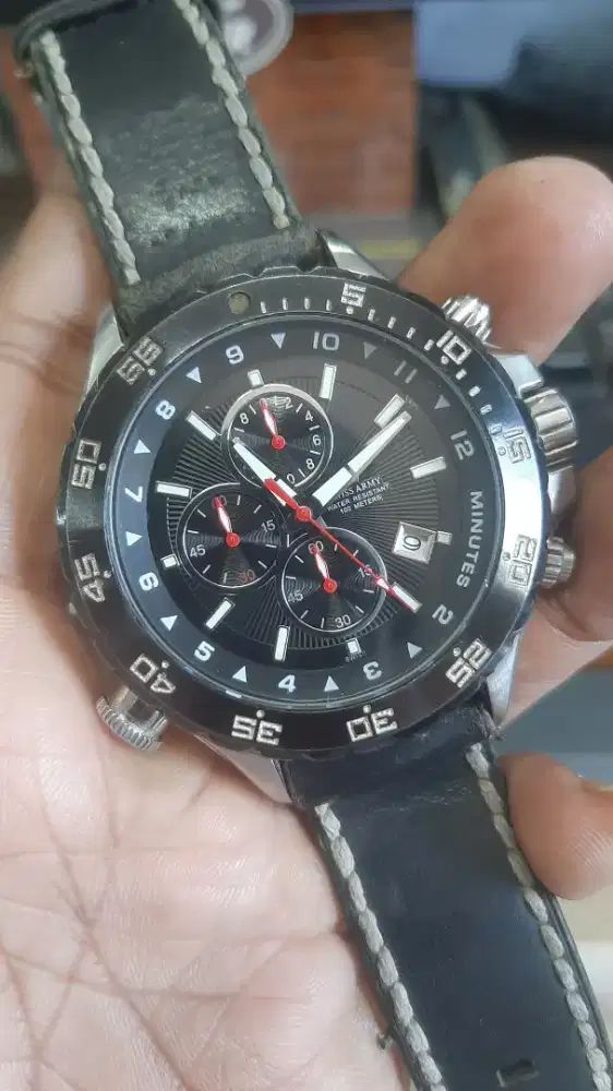 jam tangan swiss army diameter besar