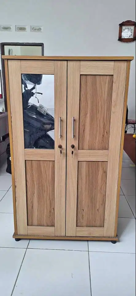 Lemari Kayu 2 Pintu
