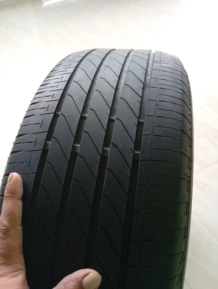 Ban R17 Bridgestone Turanza second