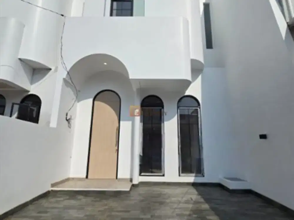 Jual Rumah 2Lt.+ Mezzanine di Citra Garden 2 Unfurnished Jakarta Barat