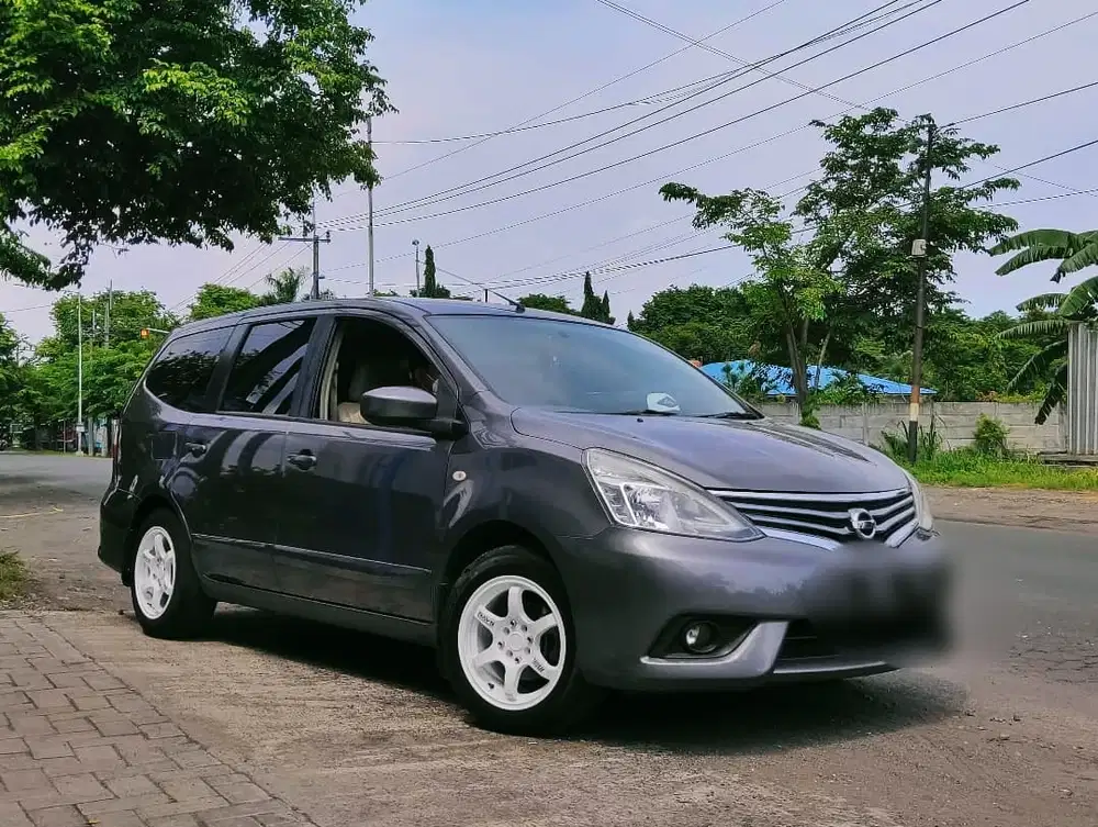 Nissan Grand livina 2015 Bensin