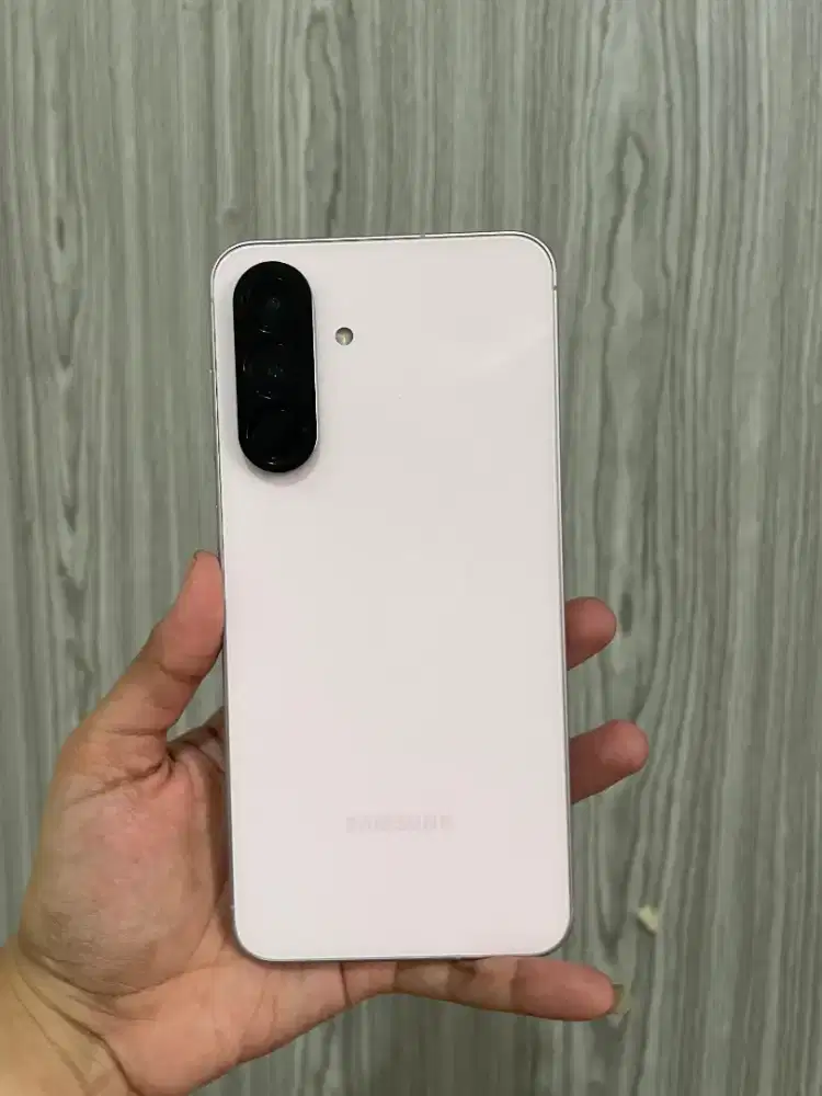 SAMSUNG A56 5G RAM 8/256GB SEIN MULUS LIKE NEW GARANSI ON PANJANG