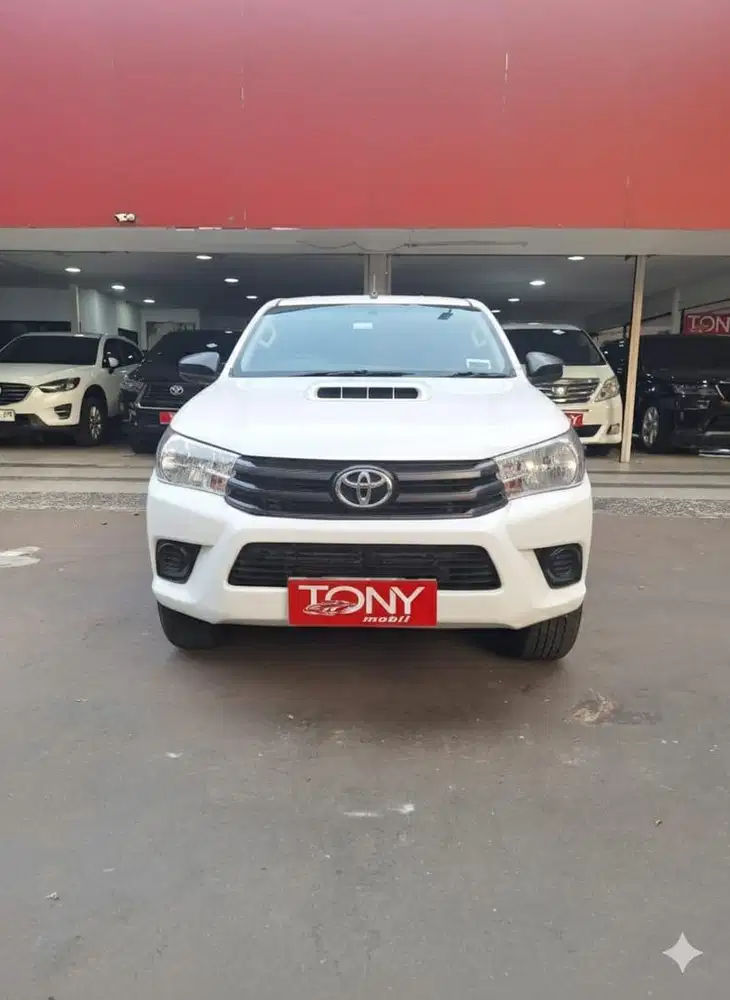 Toyota Hilux DC 4x4 Manual 2016 Putih