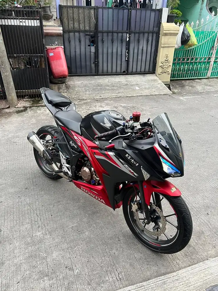 Jual Honda CBR 150R full Modif