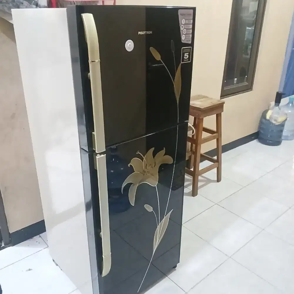 Kullas 2 pintu polytron
