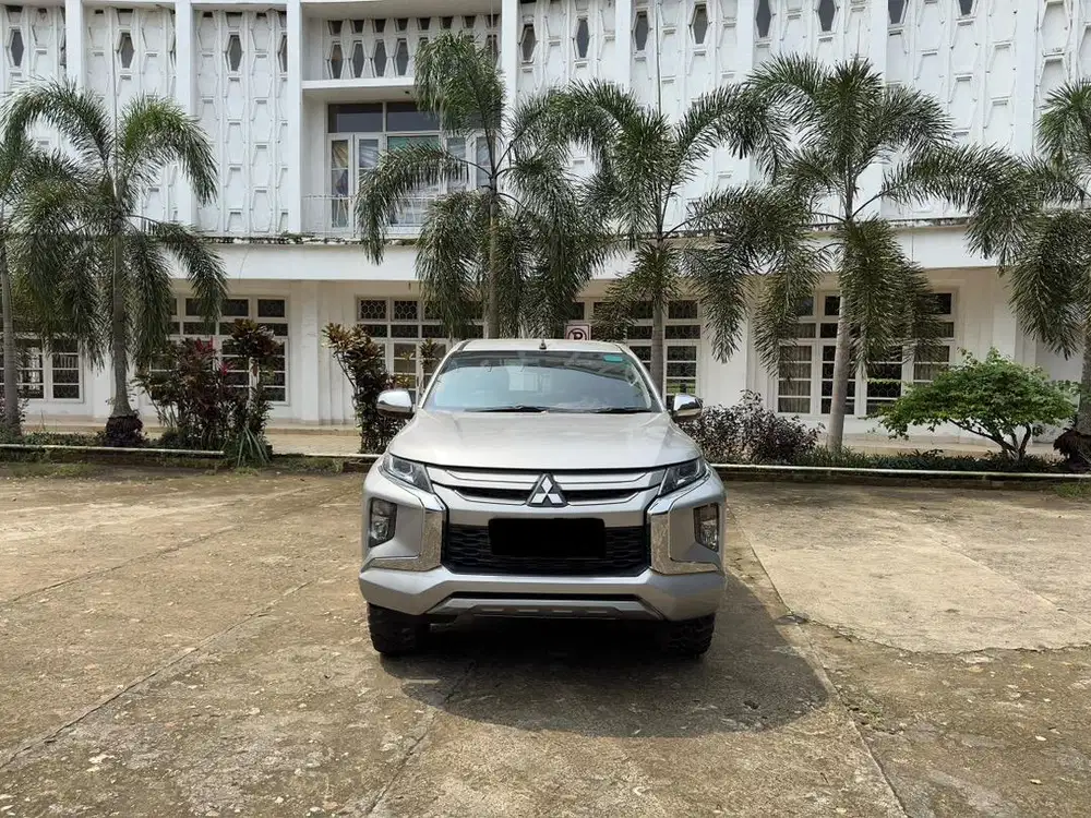 New Strada TRITON 4x4 GLS Double Cabin D Gardan Thn 2022 BG Plbg Kota
