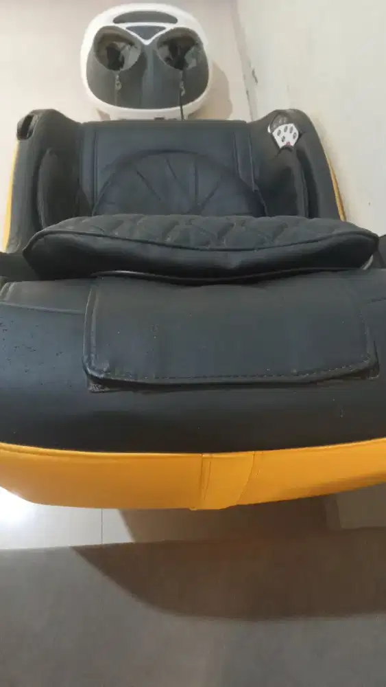 Paket 1 Set Kursi Pijat Advance Ichiro Neo Fit+Pijat Kaki Neo Foot