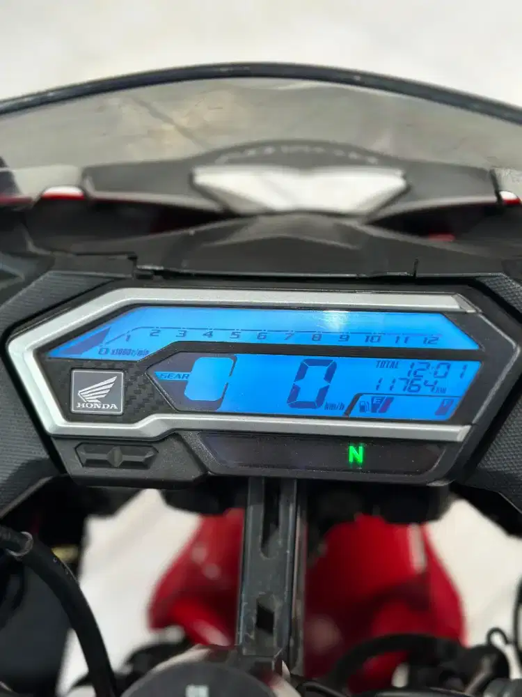 Honda CBR 150R led low km th 2018