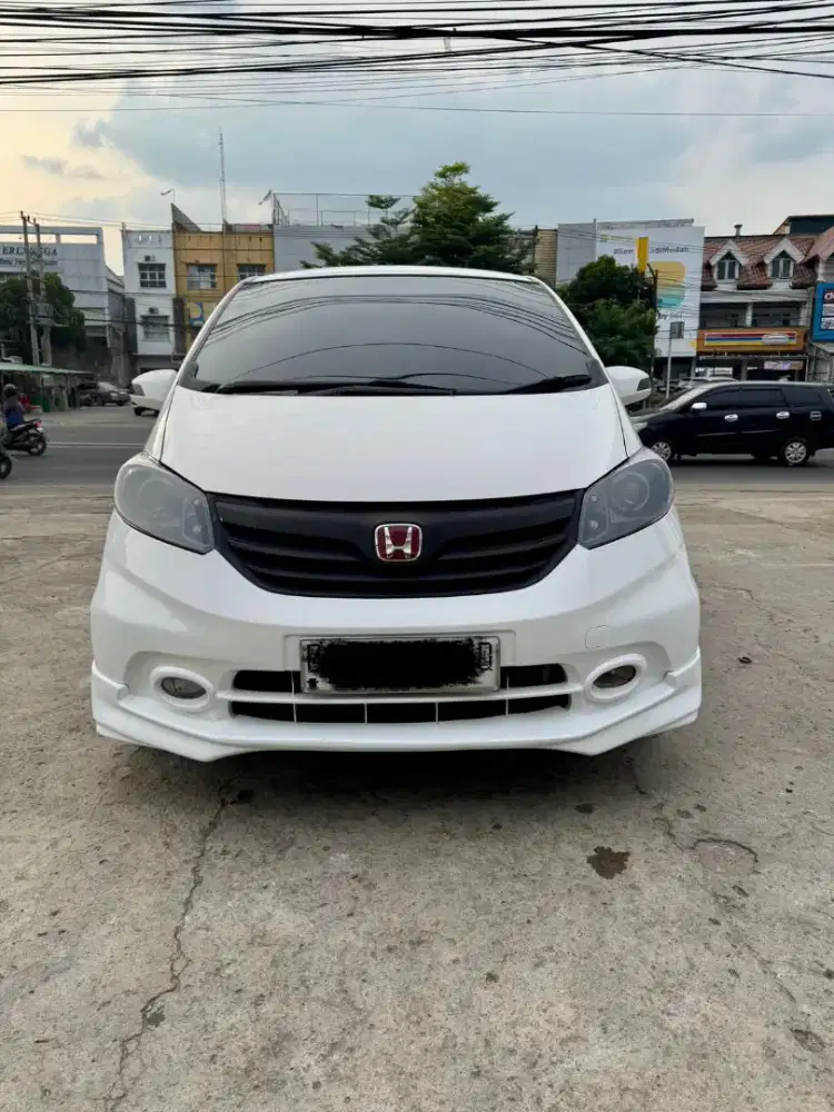Honda freed 2013 tipe E PSD 1.5  A/T