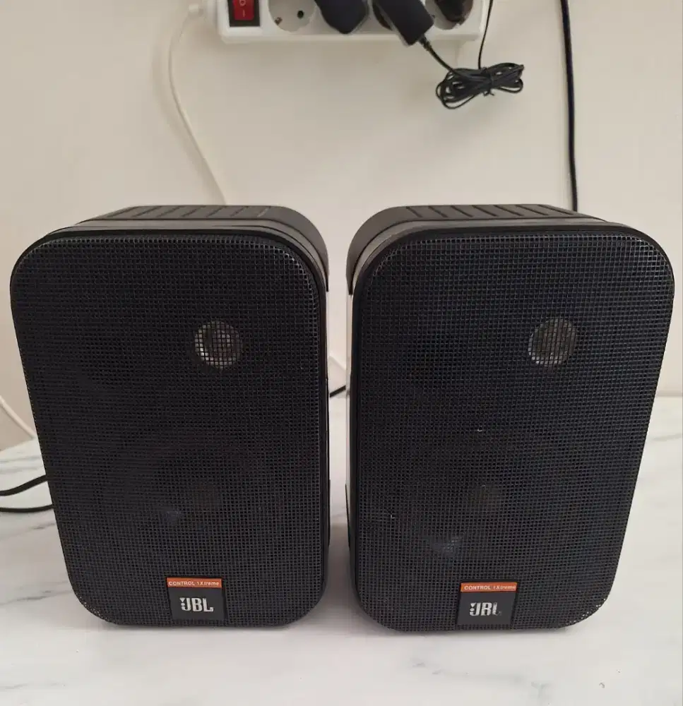 Speaker JBL Control 1Xtrem