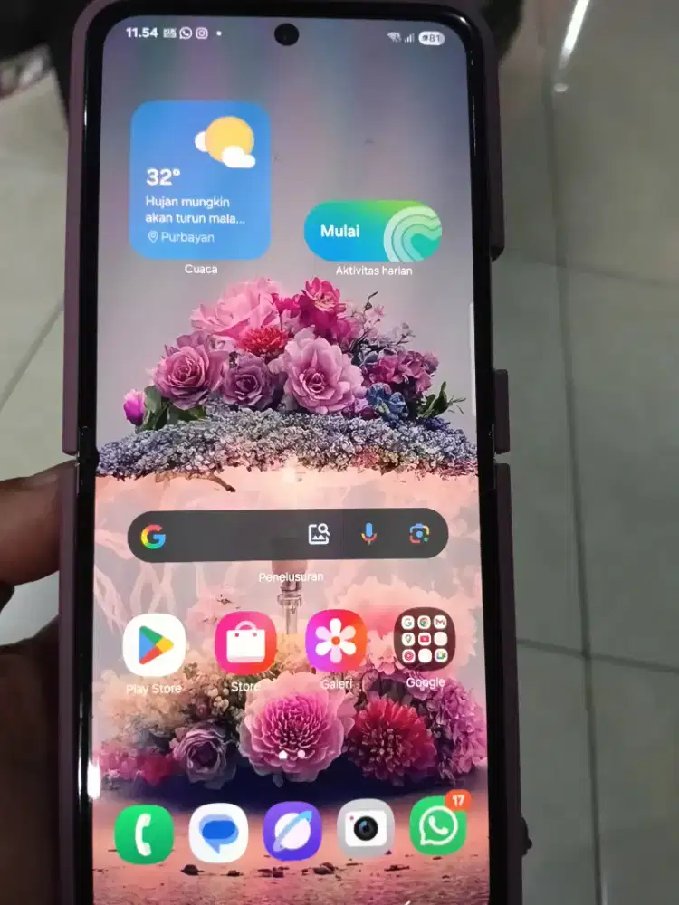 Dijual Z Flip 5 lengkap mulus