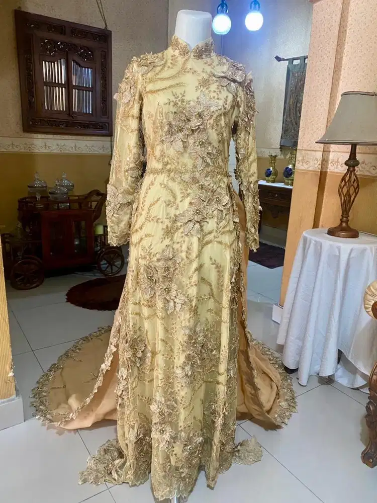 Kebaya nikah atau pesta