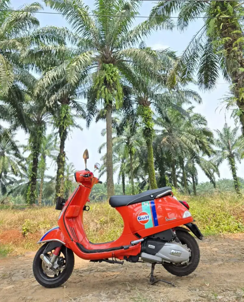 Dijual vespa matic 125 mulus