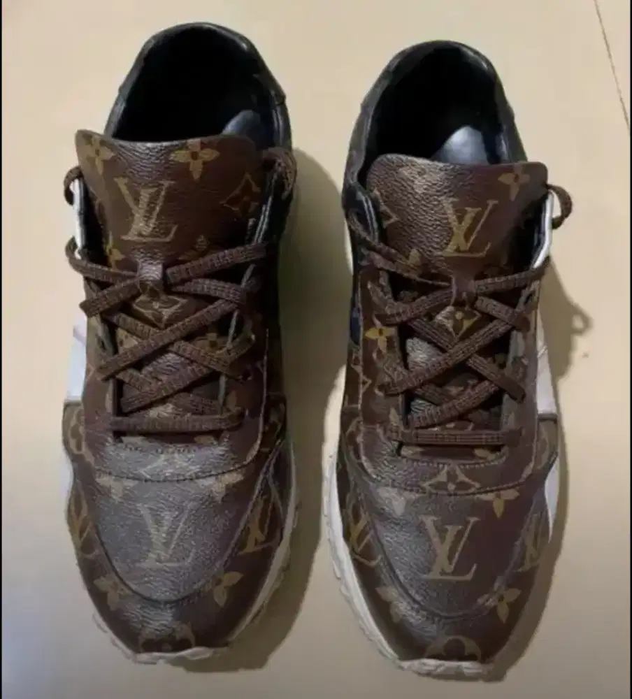 Jual Cepat Dapat Sepatu Louis Vuitton Tri Color Monogram size 8 or 42